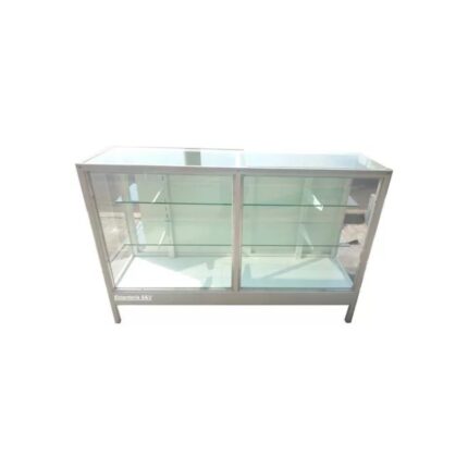 Mostrador vitrina con estructura de aluminio y entrepaños de cristal para tienda